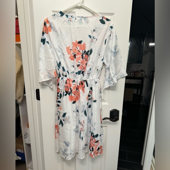 Spring dress - Picture 2 of 2